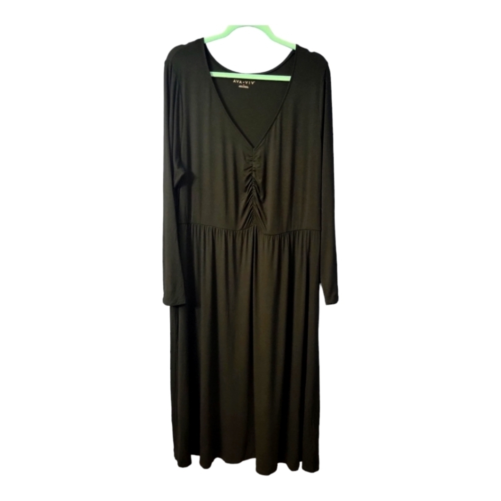 Pretty Ava & Viv black plus size front ruched dress